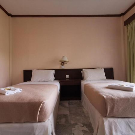 Oyo 89972 Borneo Paradise Beach Hotel Kota Kinabalu Zewnętrze zdjęcie