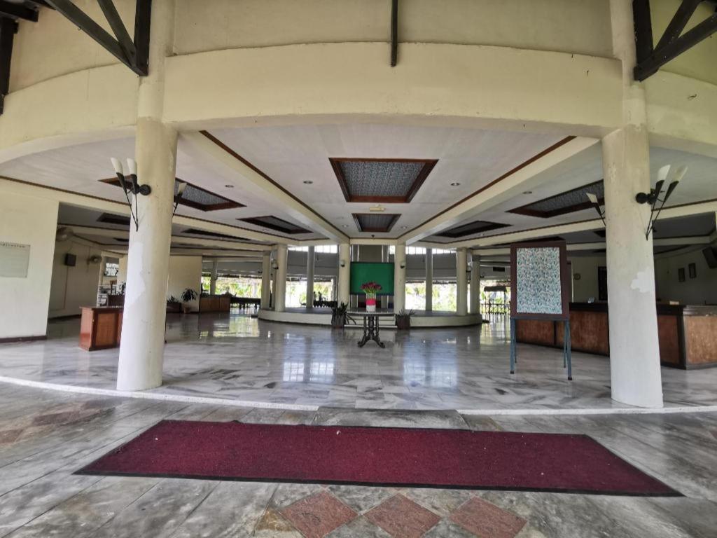 Oyo 89972 Borneo Paradise Beach Hotel Kota Kinabalu Zewnętrze zdjęcie