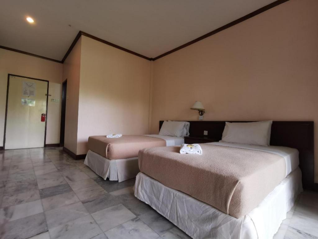 Oyo 89972 Borneo Paradise Beach Hotel Kota Kinabalu Zewnętrze zdjęcie