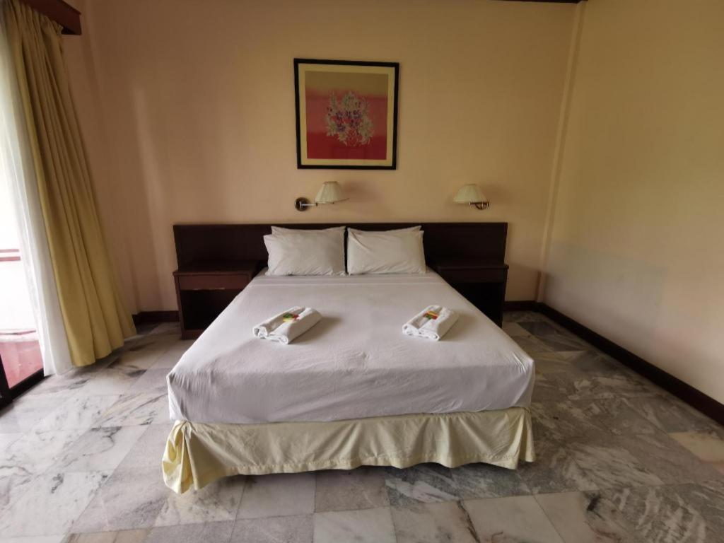Oyo 89972 Borneo Paradise Beach Hotel Kota Kinabalu Zewnętrze zdjęcie